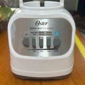 Oster Duralast Classic White and Gray Portable Blender Base. Works!